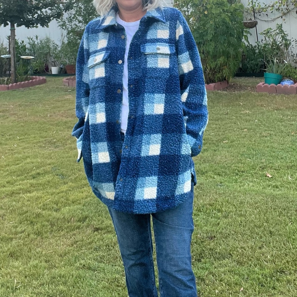 Soft surroundings blue plaid dealto shacket with pockets size medium - Picture 6 of 14